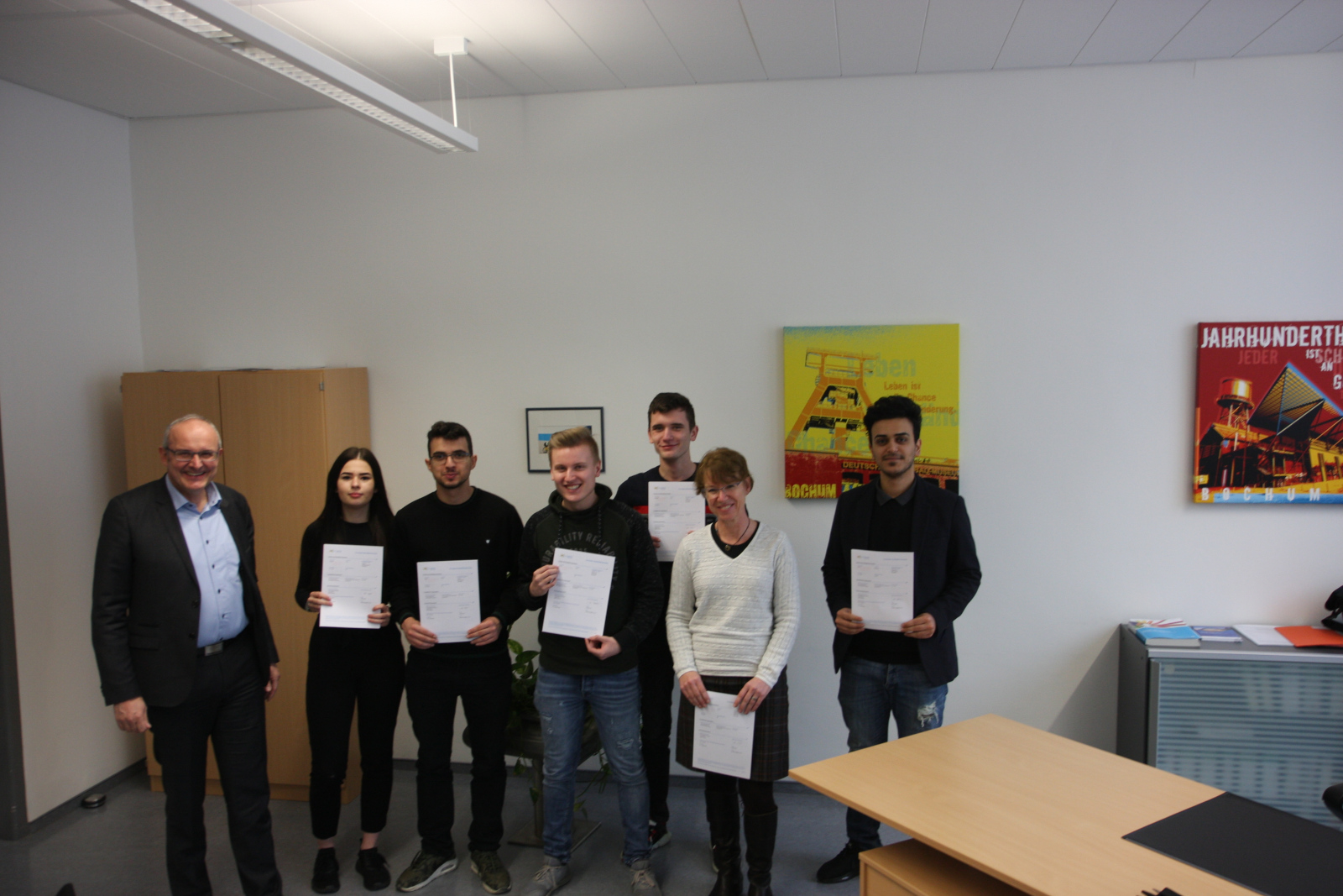 Mehr über den Artikel erfahren Bochumer Auszubildende erhalten den Europass Mobilität