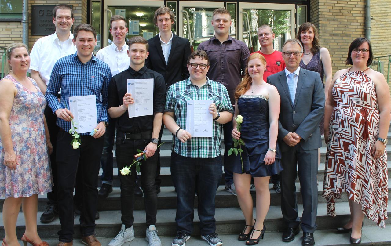 Mehr über den Artikel erfahren TBS 1: Ausbildung und Fachhochschulreife im Doppelpack