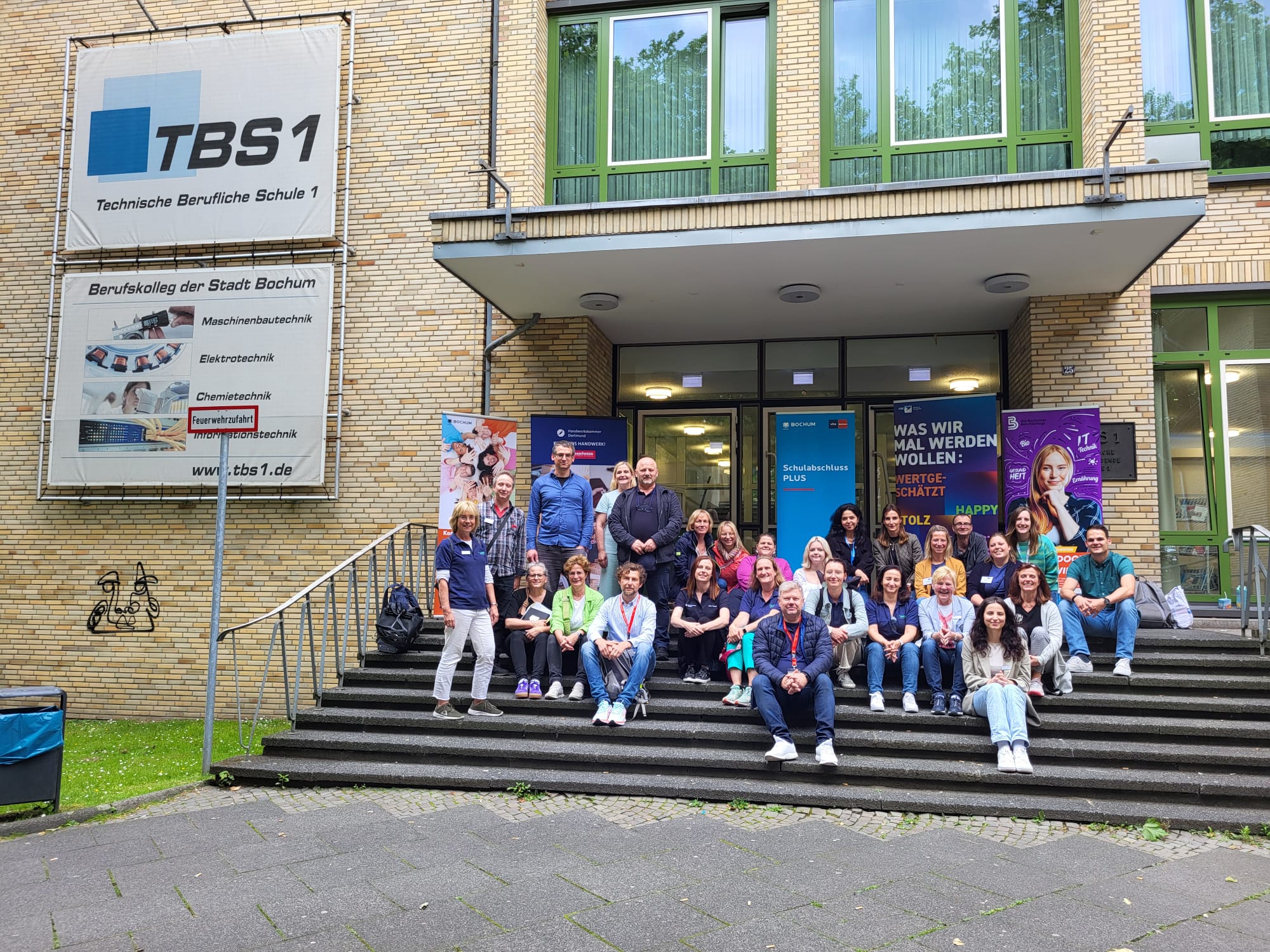 Mehr über den Artikel erfahren Viele Schulabgängerinnen und Schulabgänger erhalten am „Tag der Zukunft“ einen Platz für eine Ausbildung oder Schule